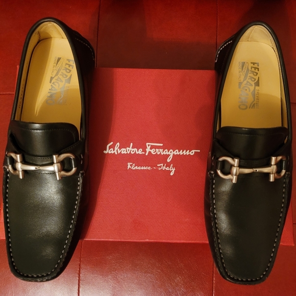 1 DAY SALE! Salvatore Ferragamo Gancini Driver